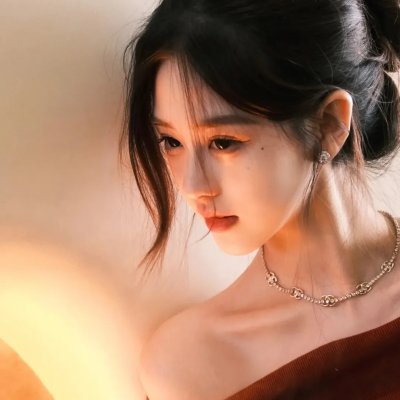 拿针的女孩